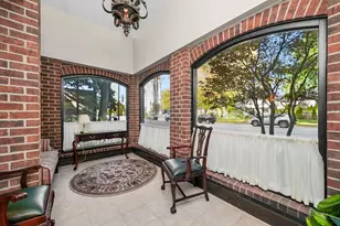 7575 Lake St, River Forest, IL 60305 - Photo 2