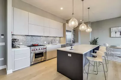 2405 W Iowa Street #405, Chicago, IL 60622 - Photo 6