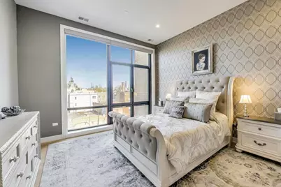 2405 W Iowa Street #405, Chicago, IL 60622 - Photo 8