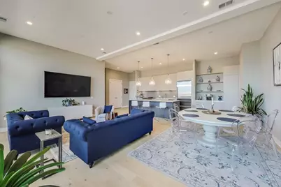 2405 W Iowa Street #405, Chicago, IL 60622 - Photo 4