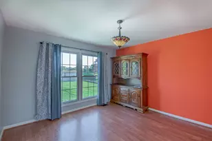 1411 Steeplechase Rd, Bartlett, IL 60103 - Photo 8