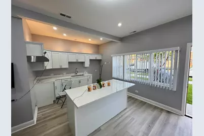 13226 S Houston Avenue, Chicago, IL 60633 - Photo 4