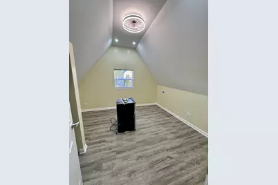 13226 S Houston Avenue, Chicago, IL 60633 - Photo 12