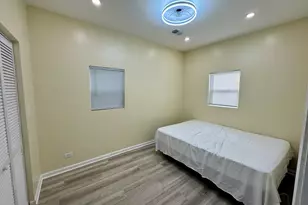 13226 S Houston Ave, Chicago, IL 60633 - Photo 10