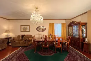 752 S Parkside Dr, Round Lake, IL 60073 - Photo 6