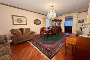 752 S Parkside Dr, Round Lake, IL 60073 - Photo 8