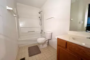 752 S Parkside Dr, Round Lake, IL 60073 - Photo 18