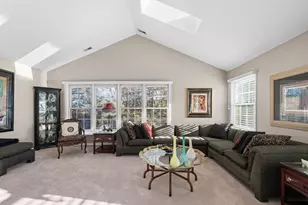 102 Yale Ct, Glenview, IL 60026 - Photo 2