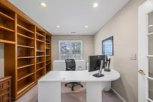 102 Yale Ct, Glenview, IL 60026 - Photo 8