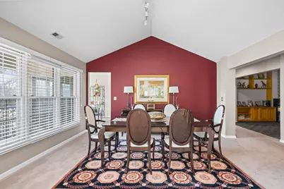 102 Yale Court, Glenview, IL 60026 - Photo 4