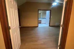 24446 Newport Dr, Crete, IL 60417 - Photo 8