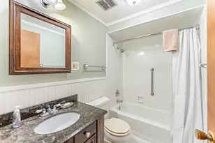 3S240 Burr Oak Dr, Glen Ellyn, IL 60137 - Photo 8