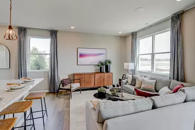 401 Comstock Road, South Elgin, IL 60177 - Photo 4