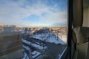 5100 N Marine Dr, Chicago, IL 60640 - Photo 2