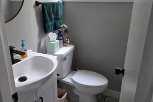 217 E Holiday Dr, Decatur, IL 62526 - Photo 10