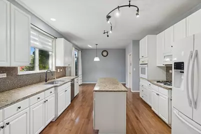 1534 S Falcon Drive, Libertyville, IL 60048 - Photo 10