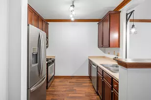 10 Ford St, Geneva, IL 60134 - Photo 4