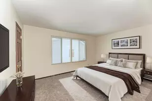 870 Longford Dr, Roselle, IL 60172 - Photo 18