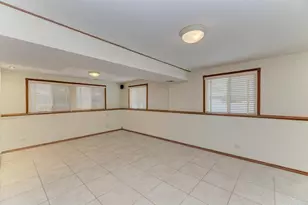 870 Longford Dr, Roselle, IL 60172 - Photo 32