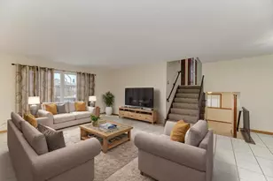 870 Longford Dr, Roselle, IL 60172 - Photo 12