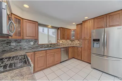 870 Longford Drive, Roselle, IL 60172 - Photo 10