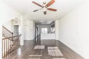 877 Lewisburg Ln, Aurora, IL 60504 - Photo 4