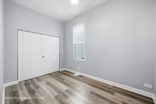 9342 S Crandon Ave, Chicago, IL 60617 - Photo 14