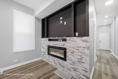 9342 S Crandon Avenue, Chicago, IL 60617 - Photo 8