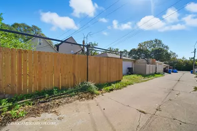 9342 S Crandon Avenue, Chicago, IL 60617 - Photo 28