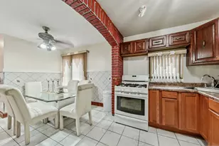 5536 S Normandy Ave, Chicago, IL 60638 - Photo 10