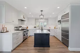 226 Biltmore Dr, North Barrington, IL 60010 - Photo 10