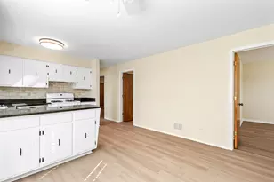 6617 N Northwest Hwy, Chicago, IL 60631 - Photo 6