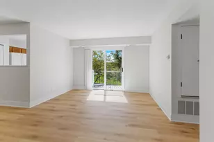 18310 Robin Ln, Homewood, IL 60430 - Photo 8