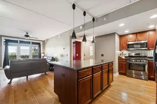 310 S Main St, Lombard, IL 60148 - Photo 6