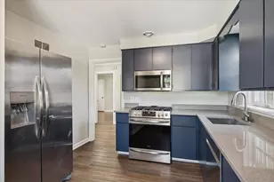 1722 N 74th Ct, Elmwood Park, IL 60707 - Photo 14