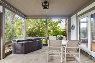 55 Chesterfield Ct, Burr Ridge, IL 60522 - Photo 28