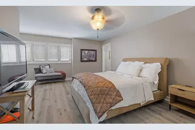 55 Chesterfield Court, Burr Ridge, IL 60522 - Photo 22