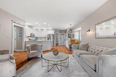 55 Chesterfield Court, Burr Ridge, IL 60522 - Photo 10