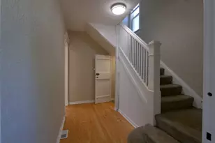 572 Douglas Ave, Calumet City, IL 60409 - Photo 4