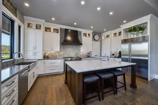 5N193 Prairie Rose Dr, Saint Charles, IL 60175 - Photo 12