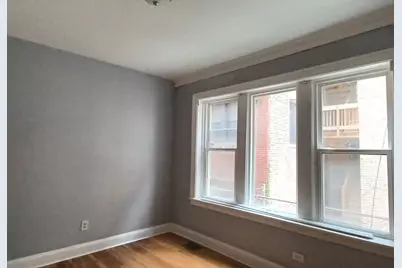 7307 S Bennett Avenue #1, Chicago, IL 60649 - Photo 4