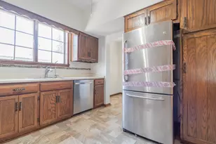 122 Elizabeth St, Calumet City, IL 60409 - Photo 8