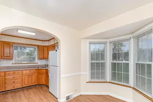 110 Homestead Dr, Wood Dale, IL 60191 - Photo 4