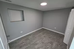 5134 W Henderson St, Chicago, IL 60641 - Photo 32