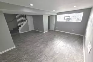 5134 W Henderson St, Chicago, IL 60641 - Photo 12