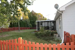 421 Klick St, Hampshire, IL 60140 - Photo 8