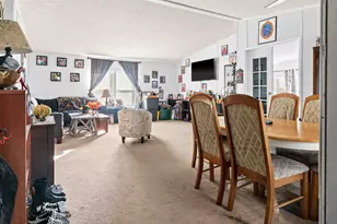 408 Ave G Ave, Bloomington, IL 61704 - Photo 4