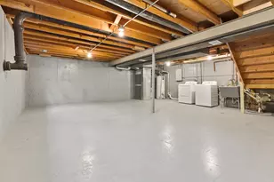 9128 Hollyberry Ave, Des Plaines, IL 60016 - Photo 22