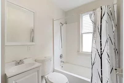 8231 S Coles Avenue, Chicago, IL 60617 - Photo 8