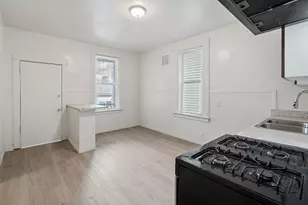 8231 S Coles Ave, Chicago, IL 60617 - Photo 6